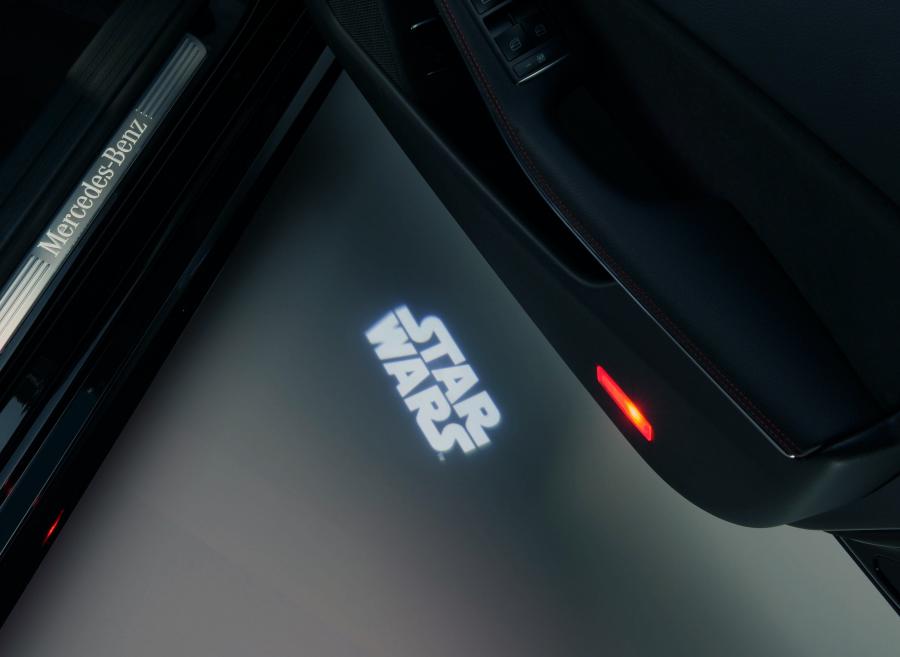 Логотип Mercedes-Benz CLA180 Star Wars Edition 2017 года  (JP) (фото 2 из 3)